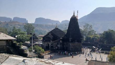 Book Trip With Force urbania Mumbai To Nashik